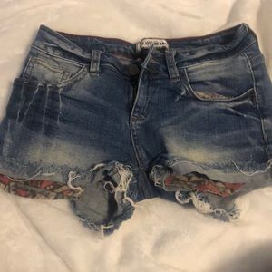 Cello jeans jean shorts Tribal print pockets